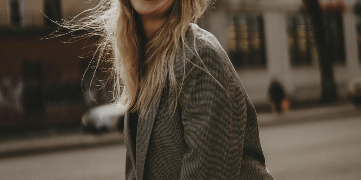 French Essentials: 7 Versatile Blazer Combinations for Timeless French Style