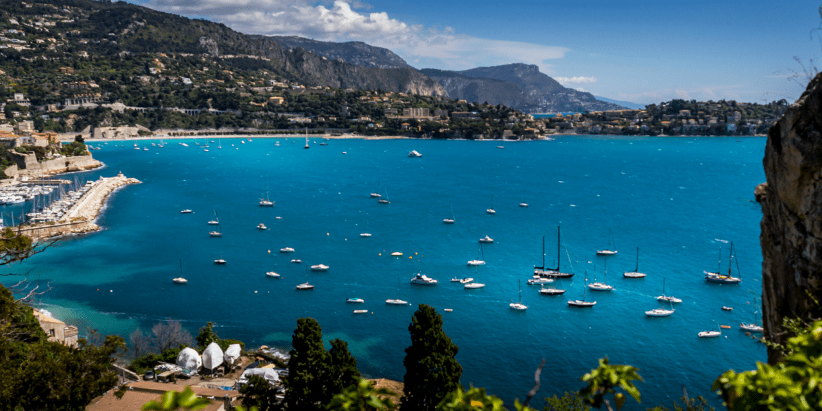 The French Approach to Dressing in the Heat: Chic Summer Style for Warm Destinations